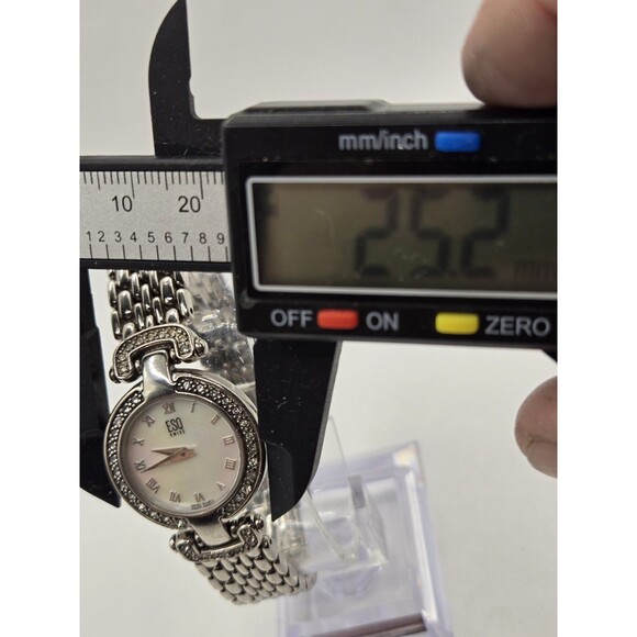 Vintage ESQ E5147 Ladies\' 25mm Crystal Accent Stainless Steel Watch. New Batt main image 4